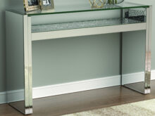Edna hallway table