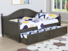 Trinity daybed