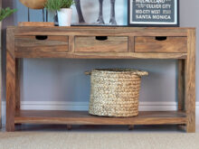 Esther hallway table