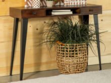 Sunder hallway table