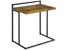 Dani nutmeg stand