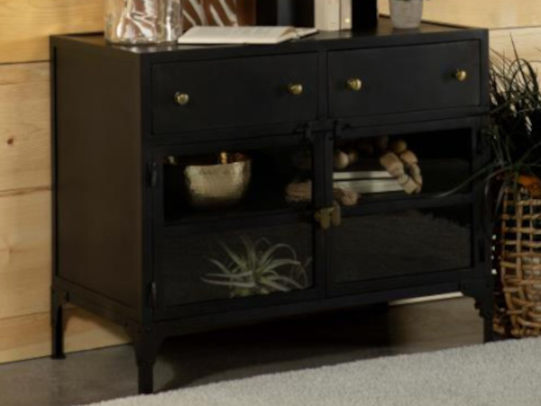 Imposing bombe chest