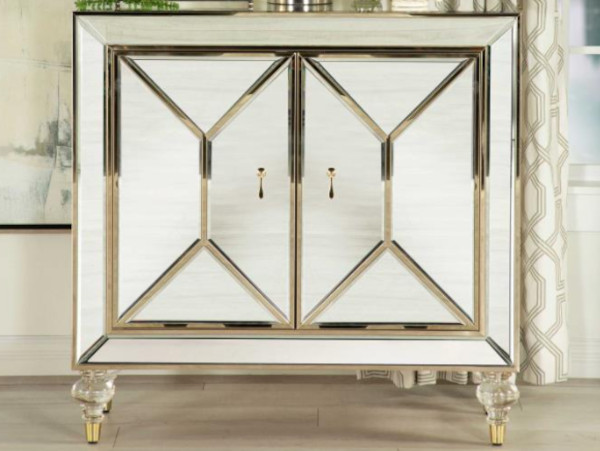 Opulent bombe chest